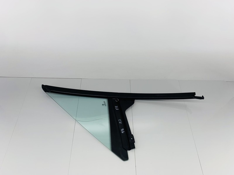 96-02 BMW Z3 ROADSTER FRONT RIGHT PASSENGER SIDE DOOR CORNER WINDOW GLASS OEM
