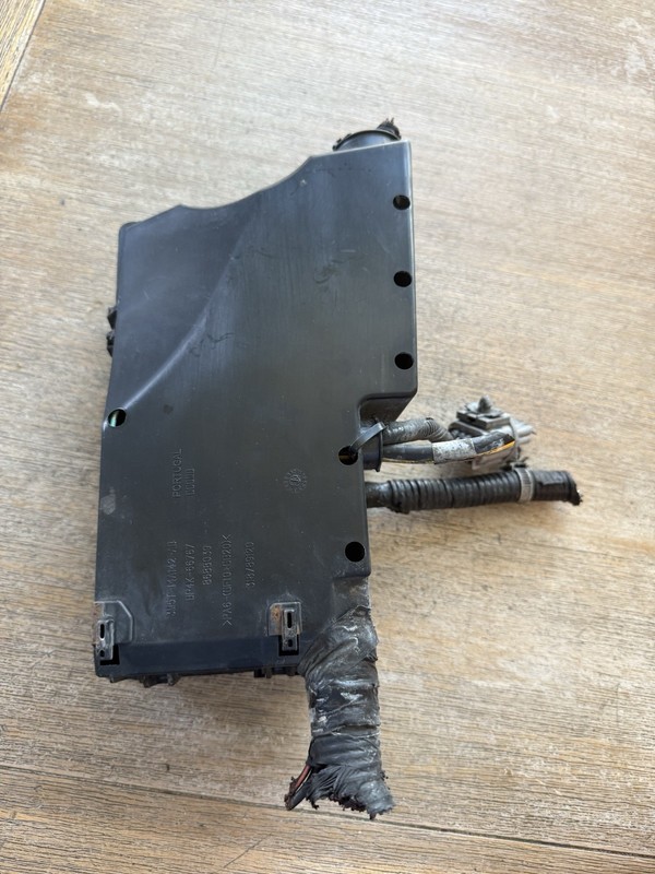 2004-2009 Mazda 3 Fusebox Fuse Box Relay Module 2.3L