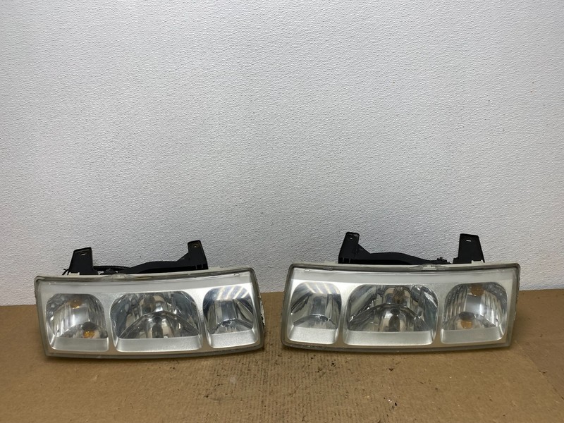 2002 2003 2004 Saturn Vue Left+Right Set Side Headlights Oem AC1609 DW