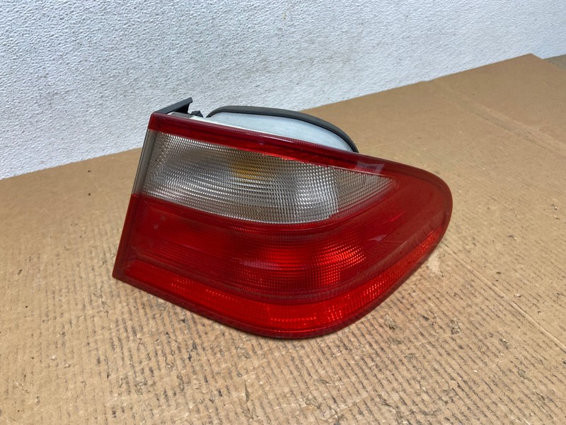 1998 to 2003 Mercedes Benz W208 CLK Right Passenger RH Side Tail Light AE1501 LK