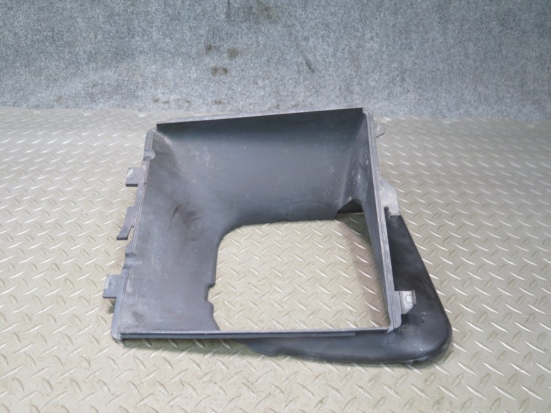 2015-2018 PORSCHE MACAN TURBO RIGHT SIDE TURBOCHARGER INTERCOOLER AIR DUCT