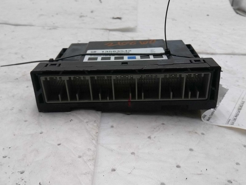 2012 GMC Terrain Body Control Module OEM 13580696 127k Miles Black