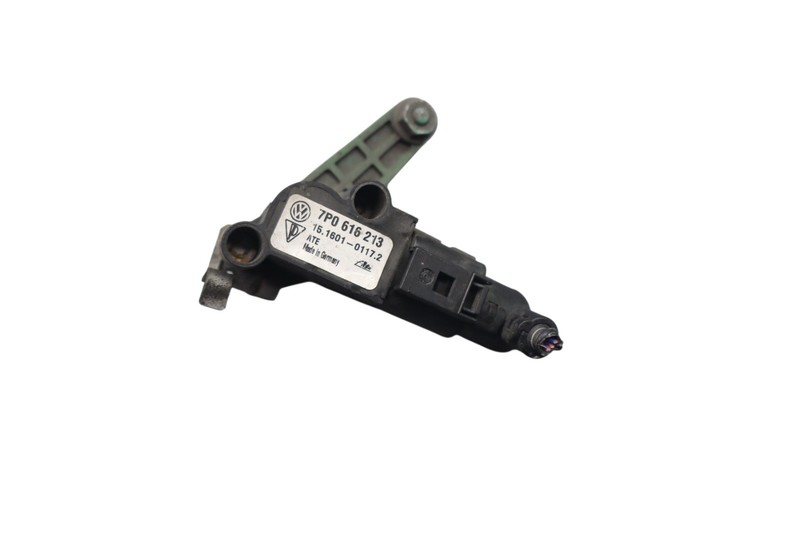 11-18 Volkswagen VW Touareg Front Left Side Suspension Level Sensor Link Rod OEM