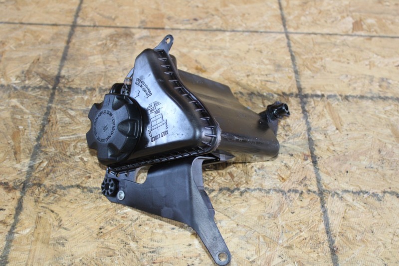 BMW F10 F12 5/6/7 Series Engine Coolant Expansion Overflow Tank Reservoir OEM✅
