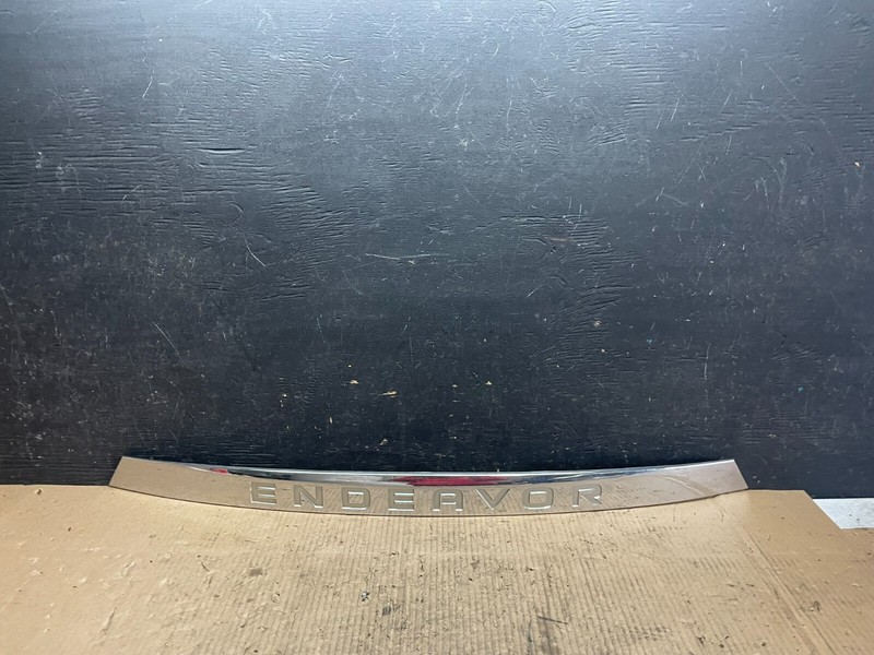 2010 Mitsubishi Endeavor Rear Chrome Trunk Trim Molding M6109 DG