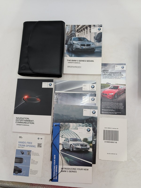 2016 BMW 5 Series Sedan Owners Manual Set With Case Free Shipping