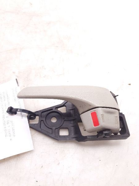 2011 TOYOTA SIENNA LE DRIVER SIDE FRONT INTERIOR DOOR HANDLE ASSEMBLY