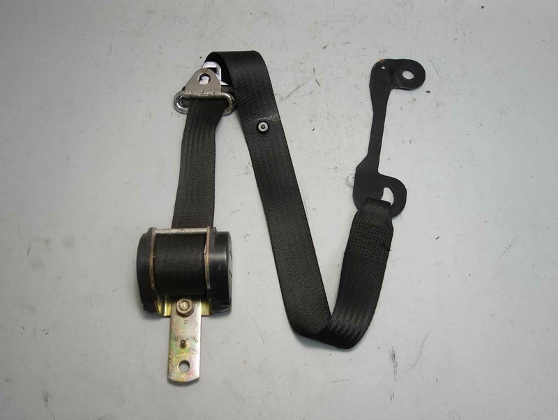 1980-1984 BMW E24 633CSi Coupe Right Front Passenger's Seat Belt Restraint OEM