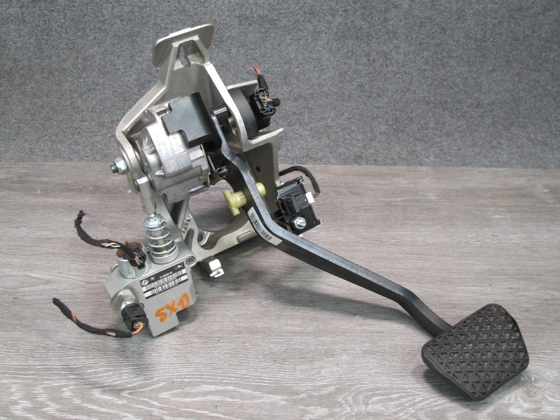 2010-2011 BMW E72 X6 HYBRID BRAKE STOP PEDAL ASSEMBLY 6788839