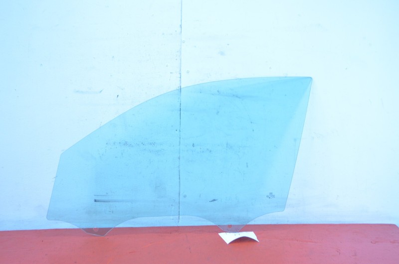 15-18 AUDI Q3 FRONT LEFT DRIVER DOOR WINDOW GLASS OEM