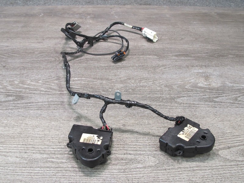 2008-2009 HUMMER H2 REAR A/C HEATER FLAP DOOR ACTUATOR MOTOR WIRING SET
