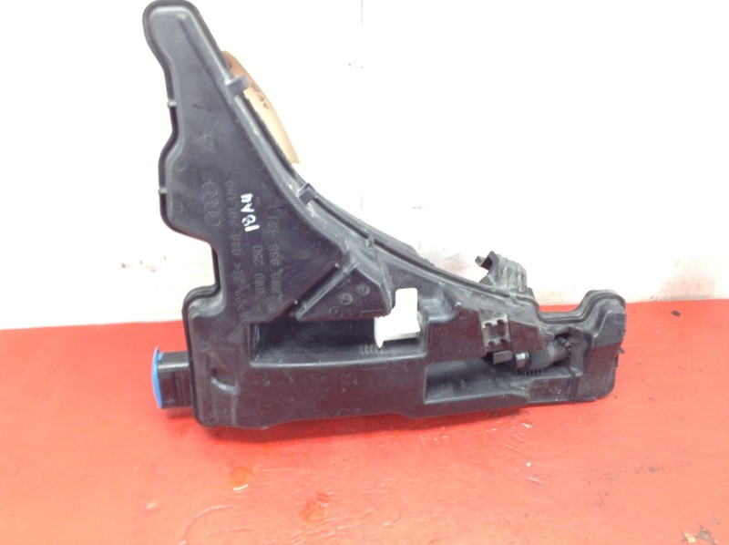 17-19 AUDI A4 FWD 2.0L WINDSHIELD WASHER RESERVOIR TANK BOTTLE OEM