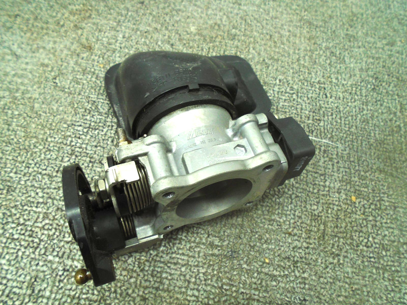 THROTTLE BODY ASSY & SILENCER ASSY 13300-88L00 SUZUKI OUTBOARD DF 40 50 60 HP