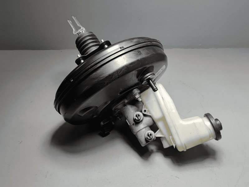 2019-2022 Toyota Avalon Power Brake Booster W/ Master Cylinder & Reservoir OEM
