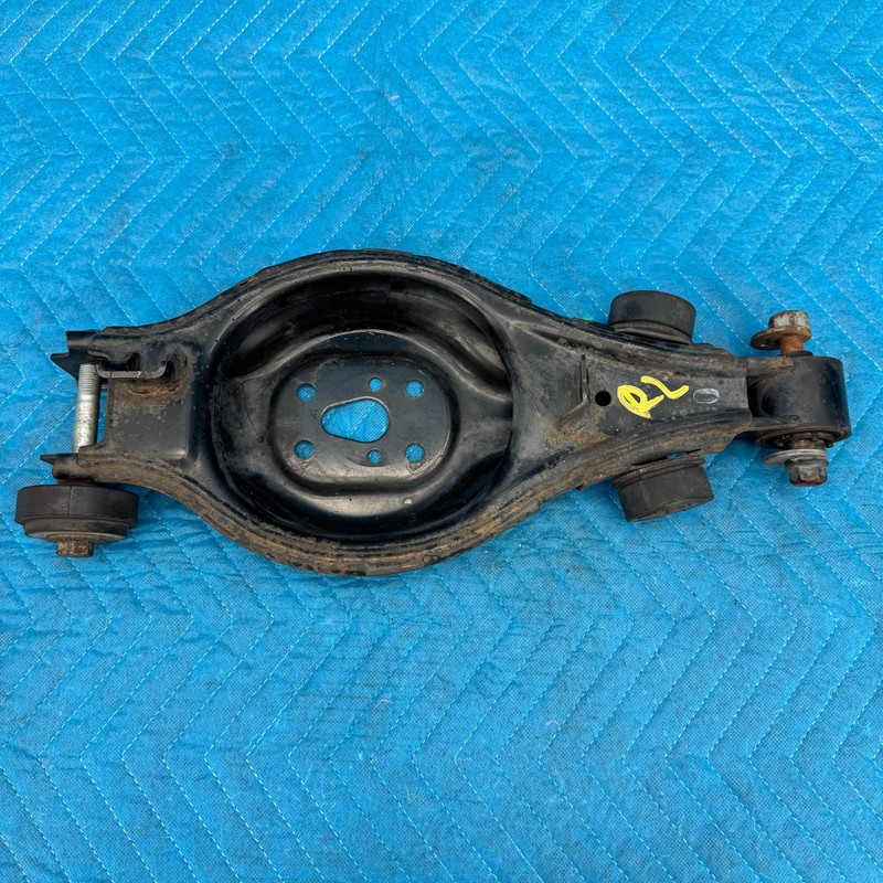 2011–2013 Hyundai Equus Rear Left Lower Suspension Control Arm OEM 552103N400