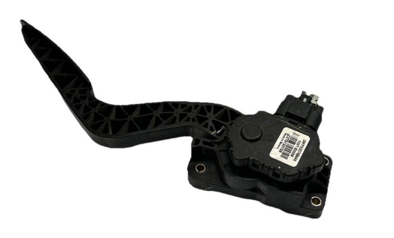 Chevrolet Equinox accelerator pedal 2014 pedal assembly 2.4L OEM 25798449
