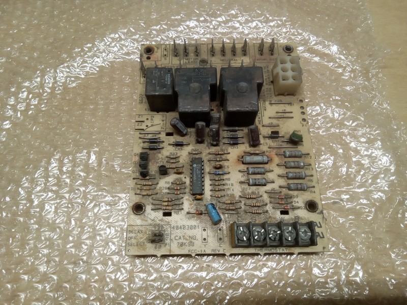 Heatcraft FCC-1A 40403001 70K98 Control Board