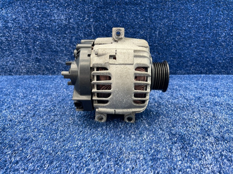 2016–2019 Buick Cascada Alternator 14V 140A Valeo OEM 13586366