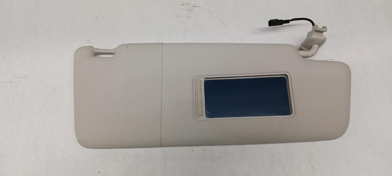 2014 VOLKSWAGEN PASSAT right passenger Sun visor illuminated OEM 12-21