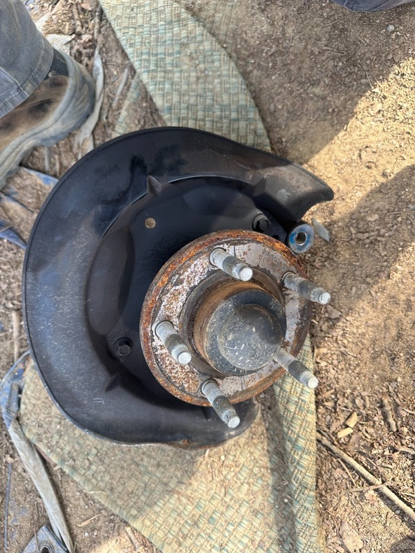 05-10 FORD MUSTANG OEM FRONT DRIVER SIDE LH SPINDLE W/ WHEEL BEARING & HUB