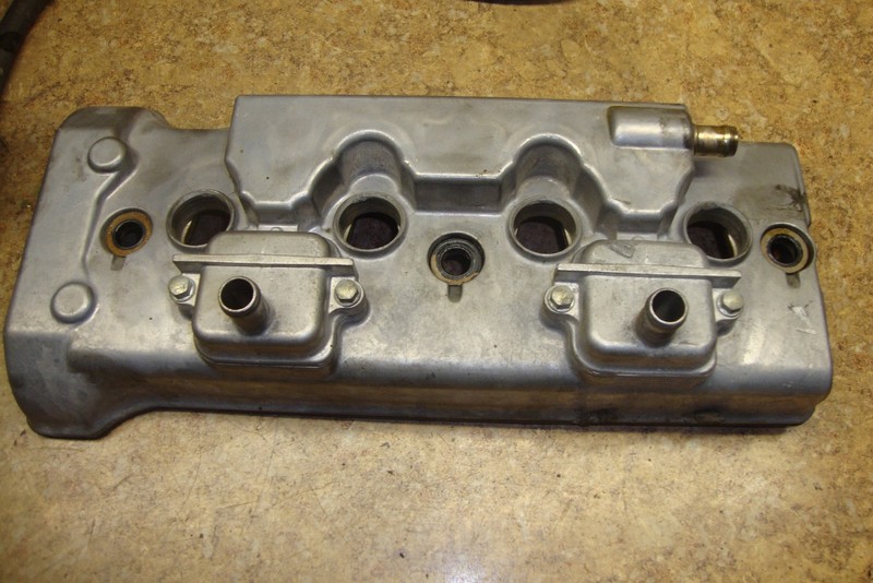 1999 Honda CBR600F4 CBR 600 F4 CBR600 Engine Cylinder Head Motor Cover Valve 99