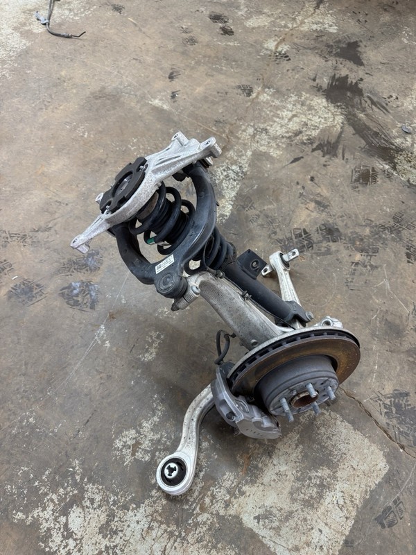 2017-23 Tesla 3 Front Right Hub Spindle Knuckle control suspension 9907 S13