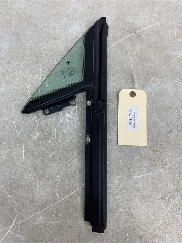 12-20 Tesla Model S Front LH Door Window Corner Quarter Glass w/Seal 31054 B65