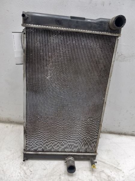 12-18 TOYOTA PRIUS V FIVE 1.8L FWD AT RADIATOR INVERTER