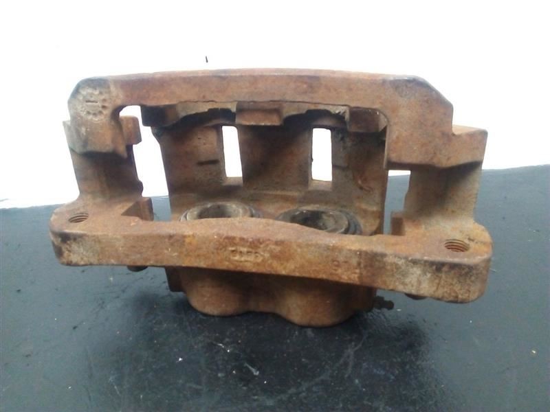 00-05 Ford Excursion Front Right Passenger Brake Caliper OEM 3C3Z-2B120-AA