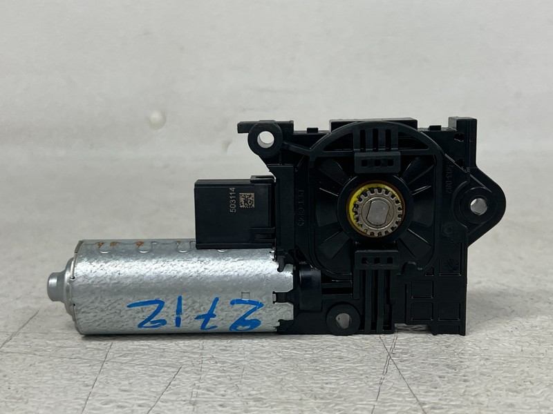 ⭐2019-2022 MERCEDES-BENZ A220 PANORAMIC SUNROOF MOONROOF MOTOR ASSY OEM LOT2712