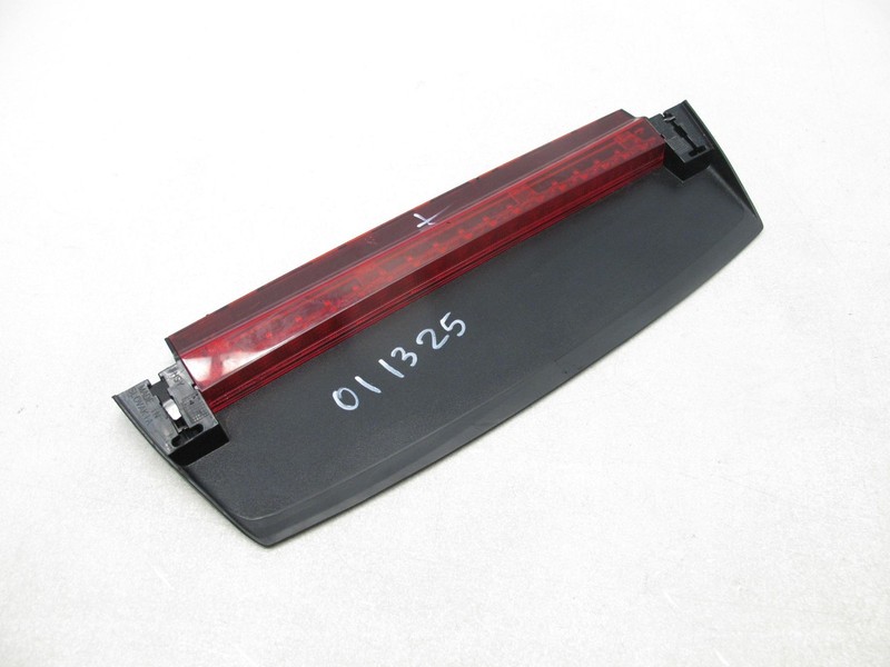 17-24 AUDI B9 A4 S4 A8 S8 CENTER HIGH 3RD THIRD BRAKE TAIL STOP LIGHT OEM 011325