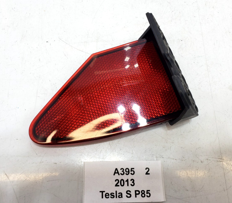 ✅ 12-20 OEM Tesla Model S X Rear Left Driver Side Tail Light Charge Reflector