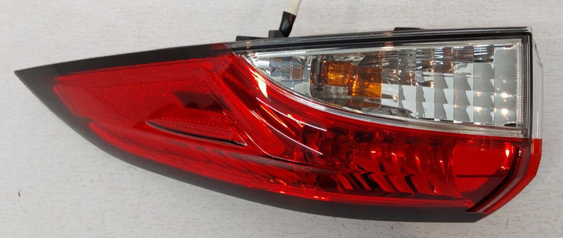 2020-2021 TOYOTA COROIIARH TAIL LIGHT ASSY OEM