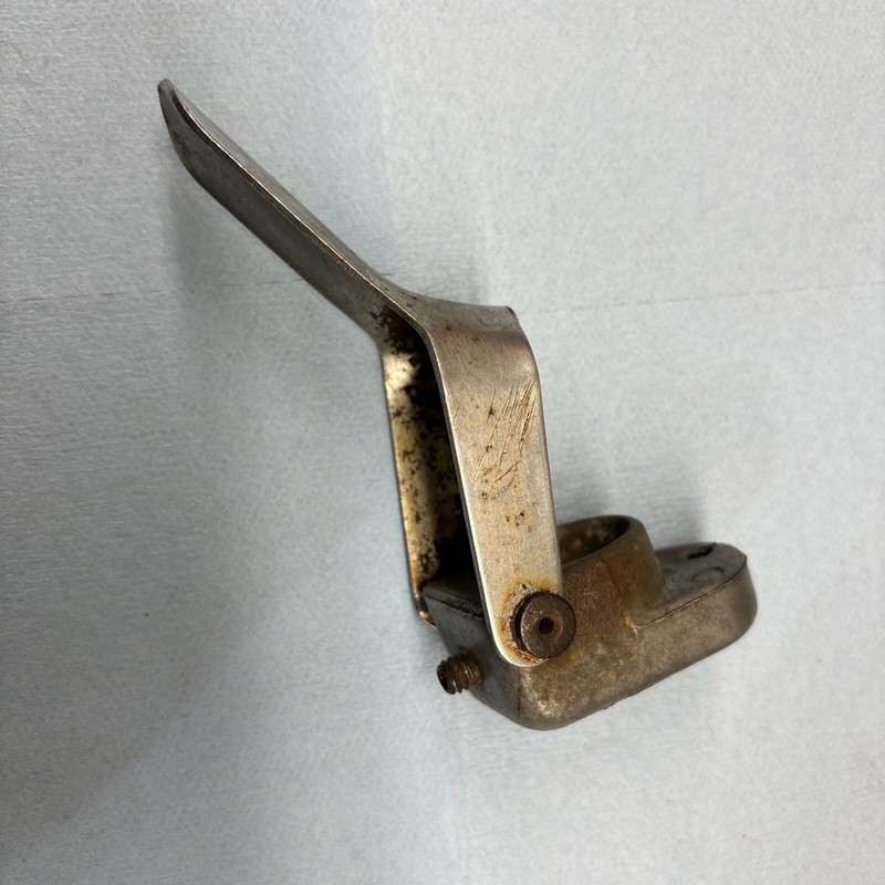 1970’s SKI-WHIZ Vintage Snowmobile 500SSTthrottle Lever throttle block, good