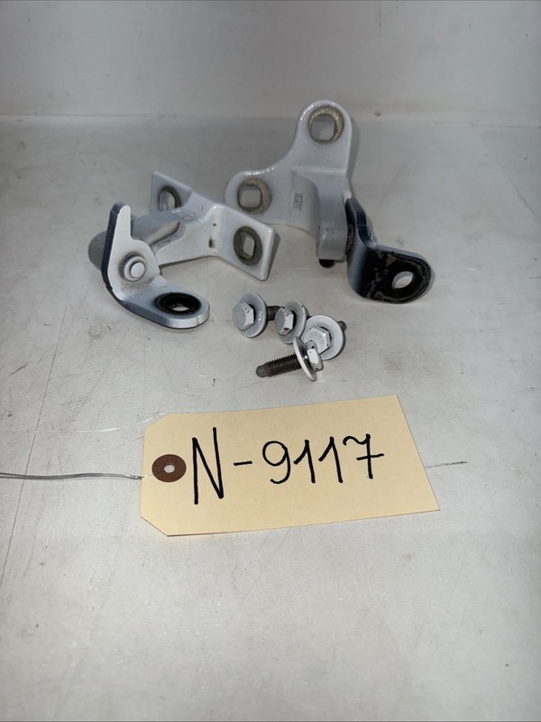 Rear Left Lower Door Hinge For 2020-22 Tesla Model Y 1497495-00-C 9117 B84