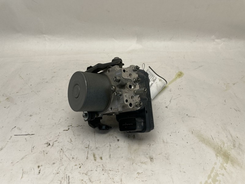 2014-2015 LEXUS IS250 IS350 ANTI-LOCK ABS BRAKE PUMP ASSEMBLY OEM