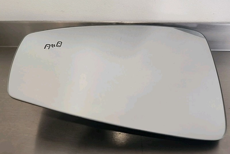 2018 - 2022 VW TIGUAN - LEFT SIDE VIEW Mirror Glass 5NN857521A OEM LH LF