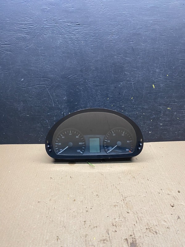 2003 to 2006 Sprinter 2500 3500 Instrument Speedometer Gauge Cluster Q7070 DG