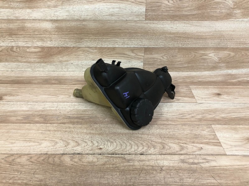 MERCEDES BENZ W251 R320 R350 R500 OEM FRONT RADIATOR COOLANT EXPANSION TANK