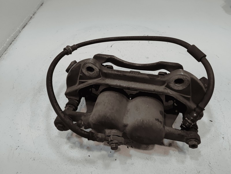 2018-2025 VOLKSWAGEN ATLAS FRONT RIGHT PASSENGER SIDE DISC BRAKE CALIPER OEM