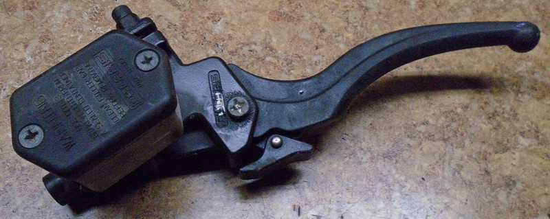 2002 Polaris Magnum 325 4X4 ATV Left Front Disk Brake Lever Master Cylinder 01