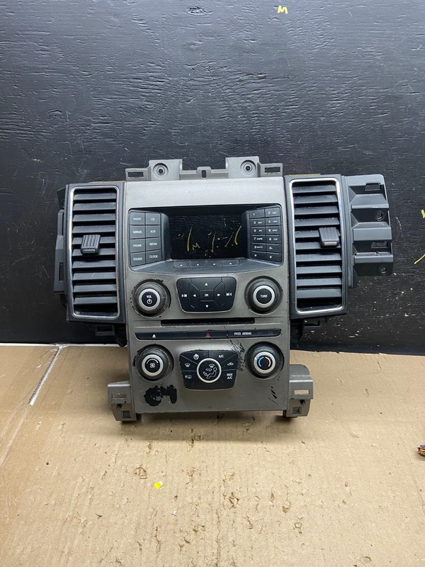 2010-2012 Ford Taurus Front Center Console Climate Radio Control Panel AB5510 DG