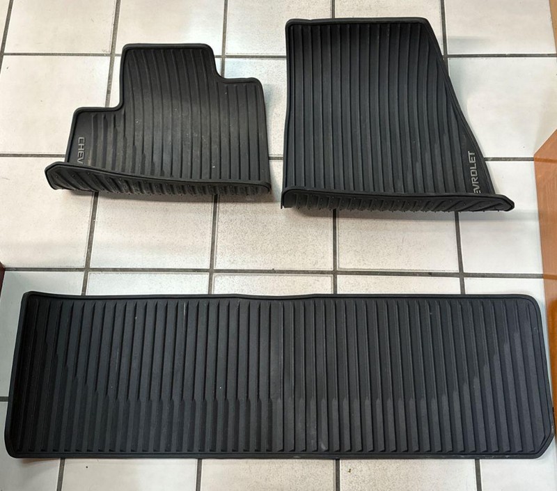 Chevrolet Blazer floor mats 2020 plastic floor mats complete set assembly OEM