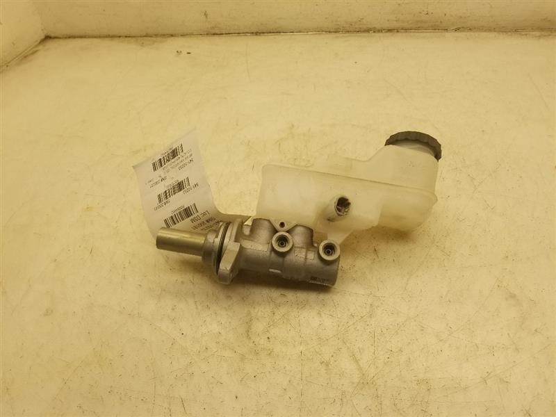 19-22 TOYOTA COROLLA 2.0L 4CYL FWD BRAKE MASTER CYLINDER ASSEMBLY
