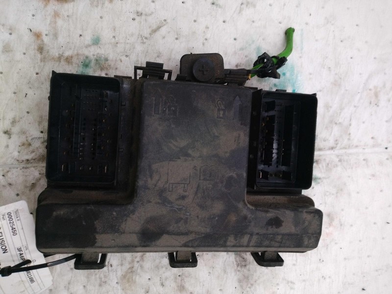 2018 Ford Fusion OEM Used Fuse Box HG9Z14A068F 2.5L 105K Miles