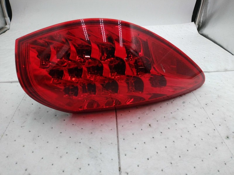 2016 INFINITI QX50 Left Tail Light Assembly White OEM Used 122k Miles