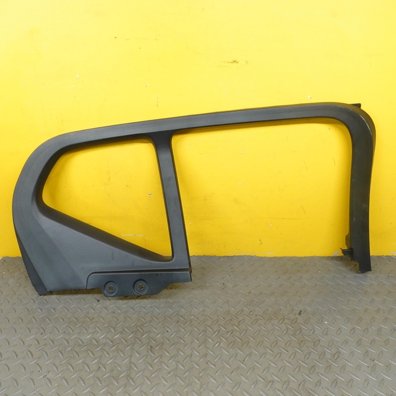 2019-2022 VOLVO XC40 REAR LEFT DOOR INTERIOR PANEL WINDOW FRAME TRIM 31455063