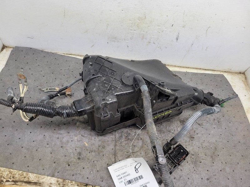 Fuse Junction Box Engine Fits 11-16 SIENNA 1702518