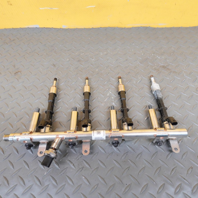 2023-2025 DODGE HORNET 2.0L ENGINE FUEL INJECTION RAIL W/ INJECTORS 68453525AB