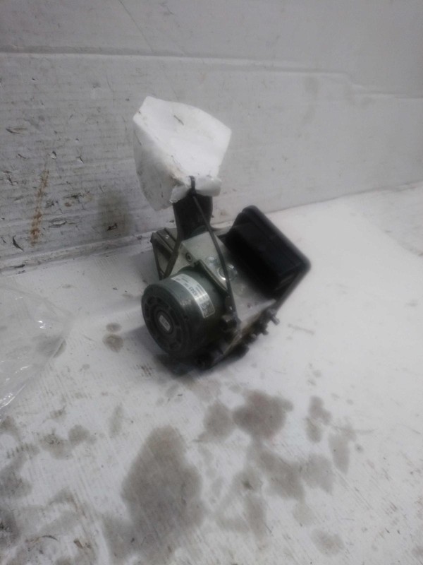 2016 Toyota Camry ABS Pump & Motor Assembly OEM 4405006280 112k Miles Black